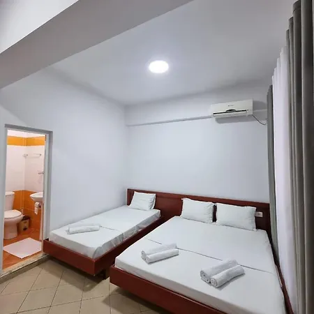Apartment Ideal & *