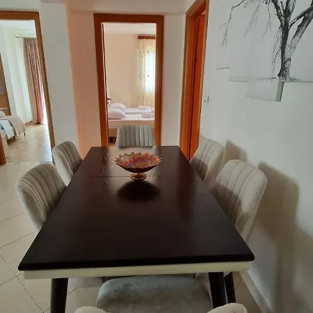 Apartment Ideal & Sarandë